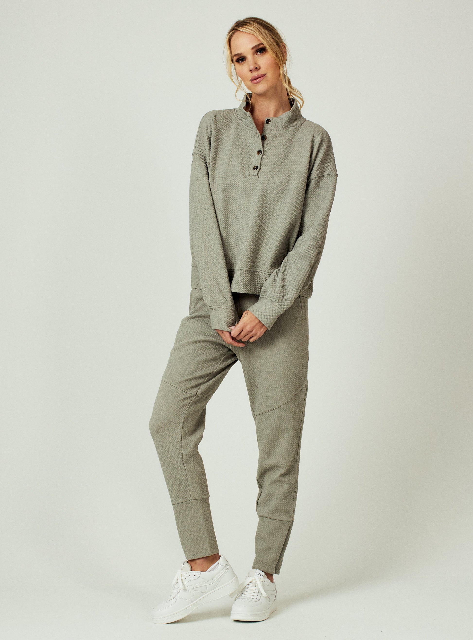 light-sage-7001