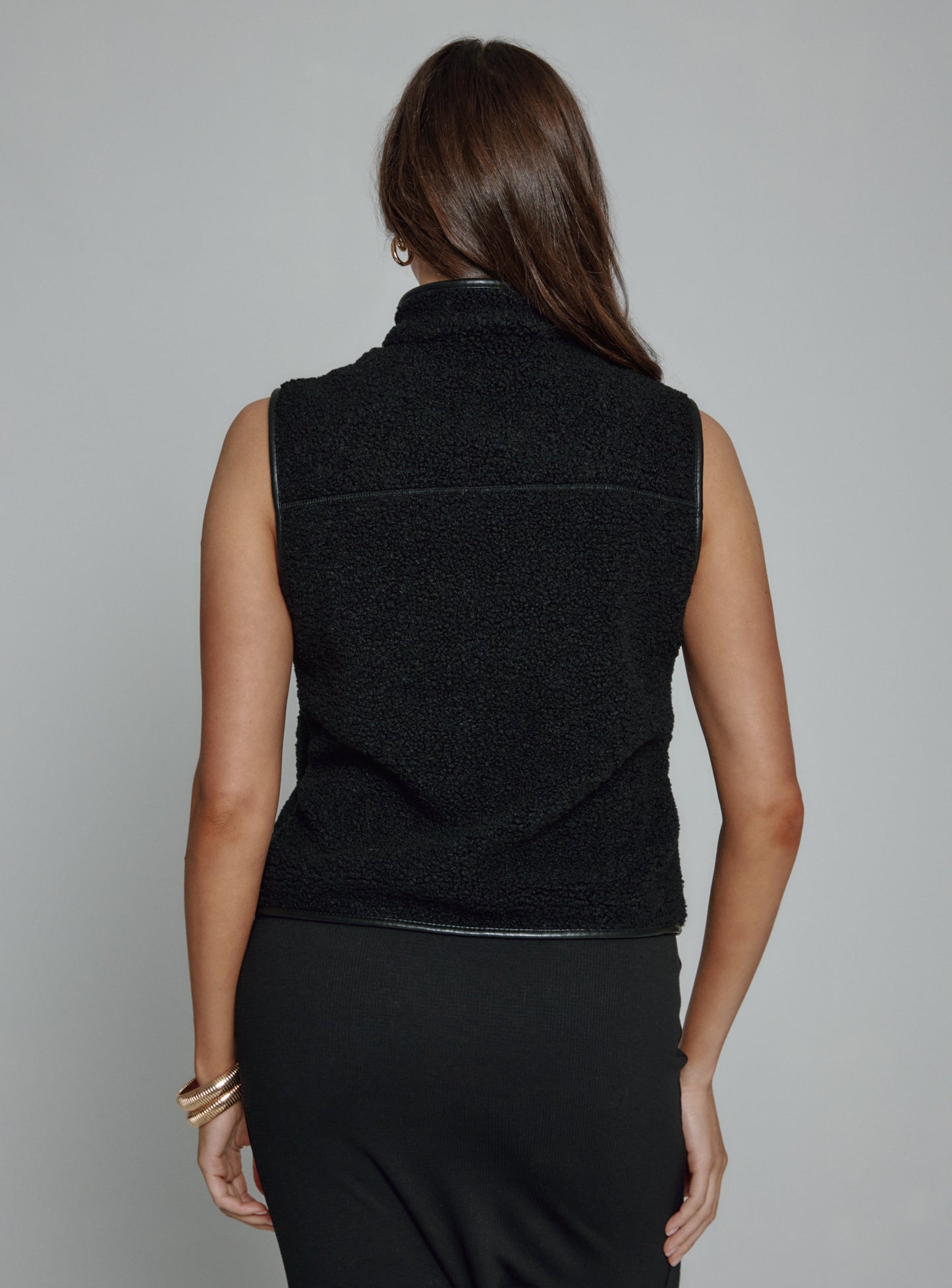 black-1000